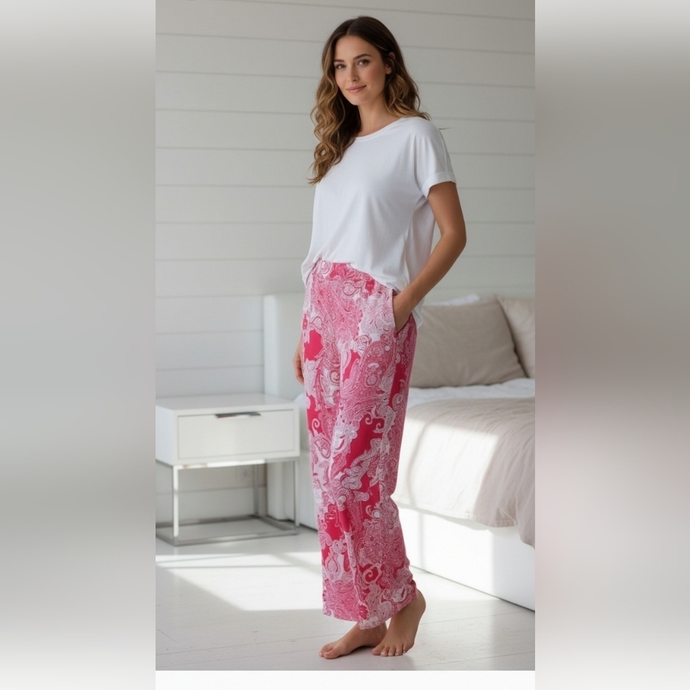 NWT Iman Lounge pant size medium average. Pink and white metallic threading